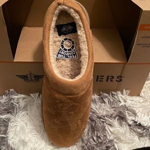 Dockers Men Slippers Size M 7-8